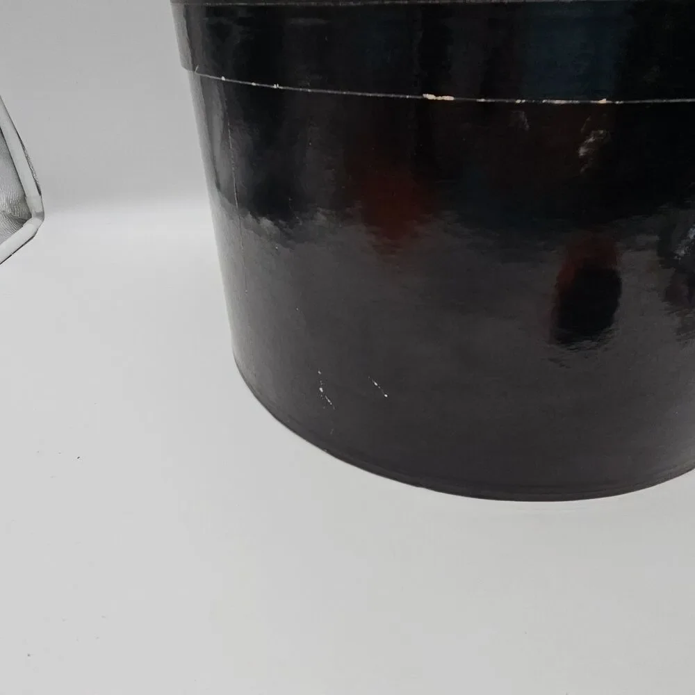 Vintage Saks Fifth Avenue Black Hat Box 15